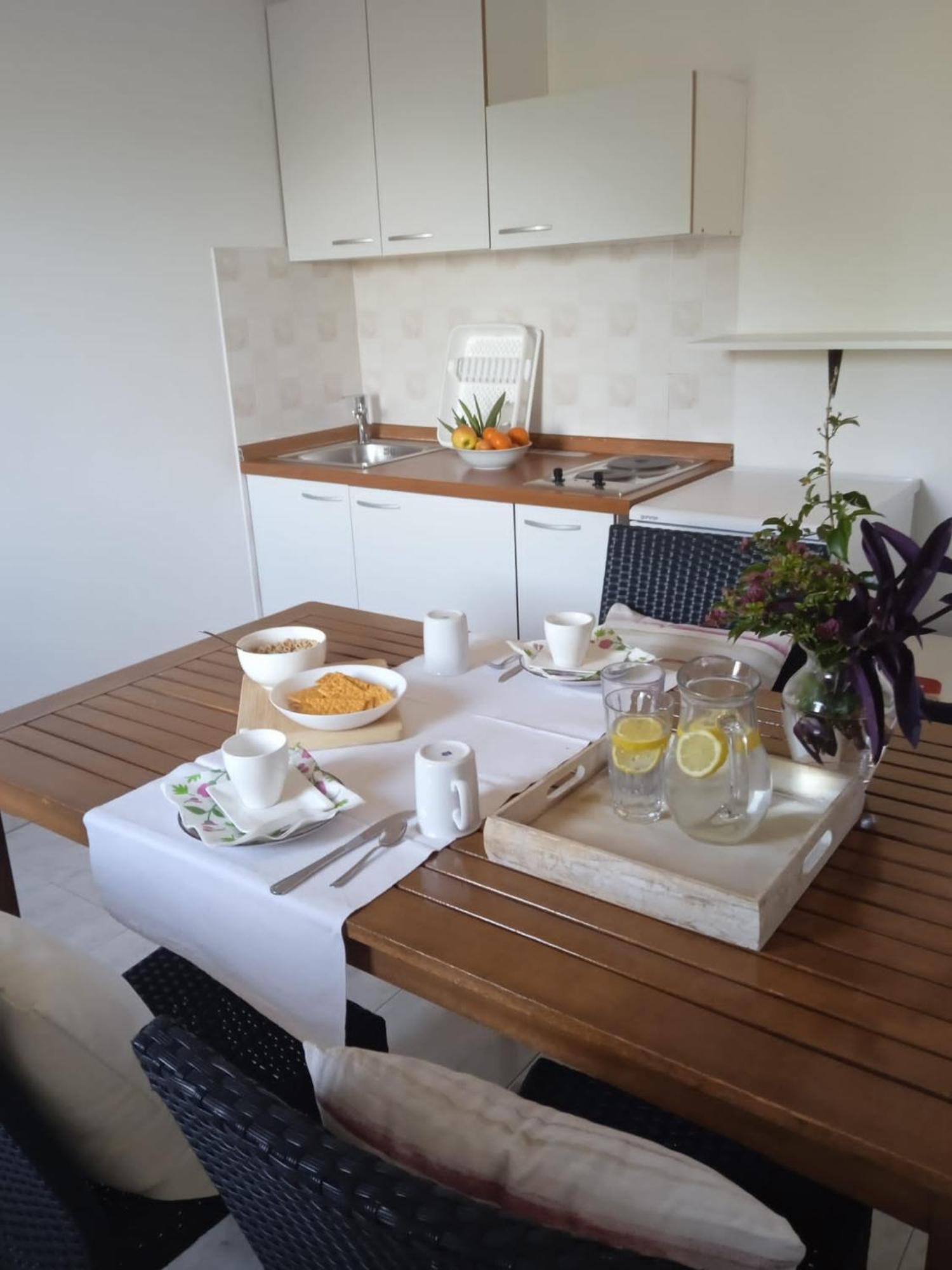Apartmani Nila Sveta Nedelja  Zimmer foto